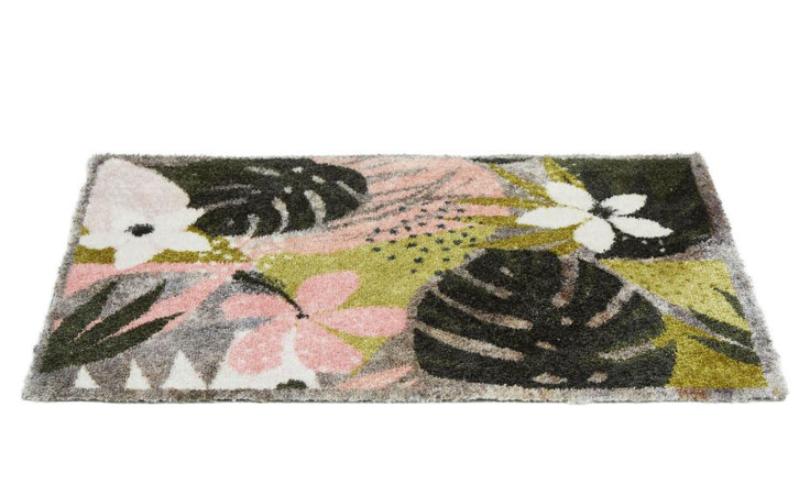 Astra Fußmatte Pure und Soft 50 x 70 cm, rechteckig, mit tropischem Blumenmuster in Grün, Pink, Weiß & Schwarz.