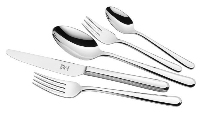 Das Justinus Bestecke Besteck-Set Baguett 60-tlg. arrangiert auf weißem Hintergrund.