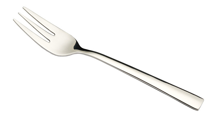 Die Justinus Bestecke Kuchengabel Fusion ist eine silberfarbene Edelstahlgabel mit drei abgewinkelten Zinken.