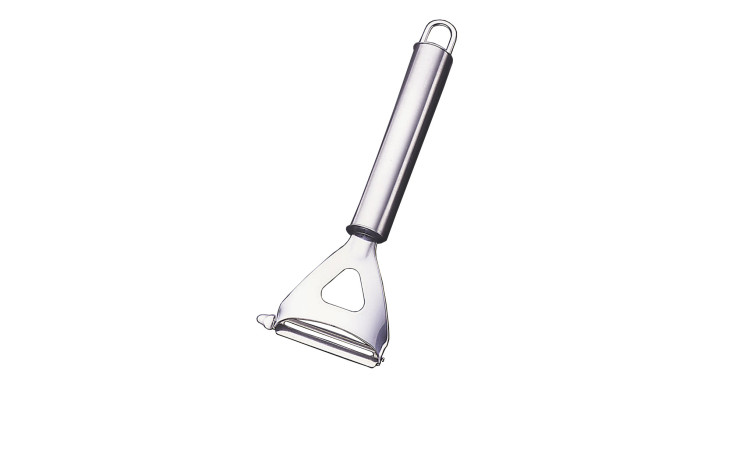 Der Justinus Bestecke Sparschäler ProfiLine ist ein silberfarbener Edelstahlschäler mit Metallgriff und Aufhängeöse.