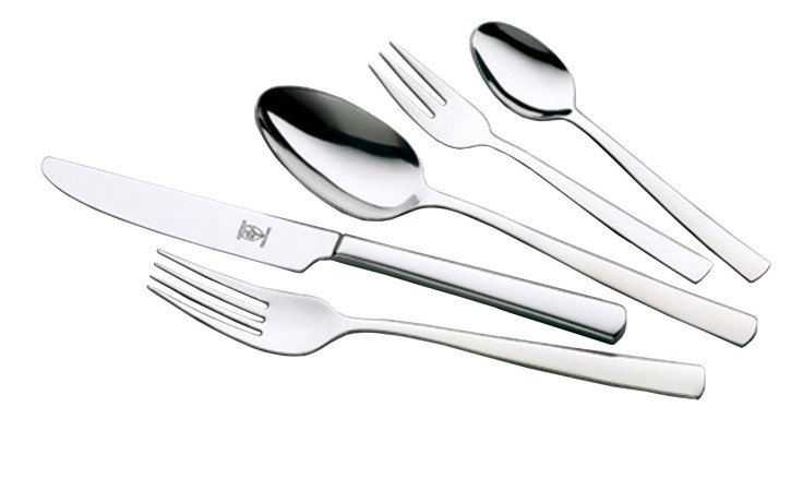 Komplett-Besteck Vito 60-tlg. von Justinus Bestecke - silberfarbene Metallbestecke auf weißem Hintergrund.