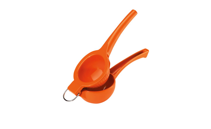 Die Orangenpresse Arancia ist eine Zitruspresse mit Metallscharnier, 23 cm tief, auf weißem Grund.