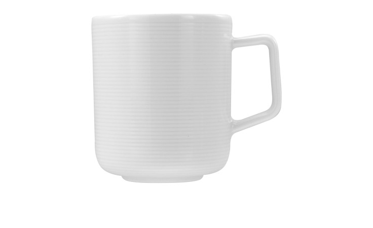 Creatable Kaffeebecher Session 400 ml: Weißer Porzellanbecher mit Querstreifen, rechteckigem Henkel, auf weißem Grund.