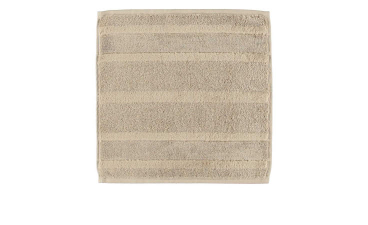 Cawö Seiftuch Noblesse 30 x 30 cm in beige mit strukturierten Streifen, abgebildet auf weißem Hintergrund.