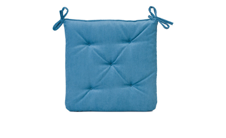 Ambiente Trendlife Sitzkissen Capri 40x40 cm, blaues quadratisches Kissen mit getufteten Knöpfen und Eckbändern auf weißem Untergrund.