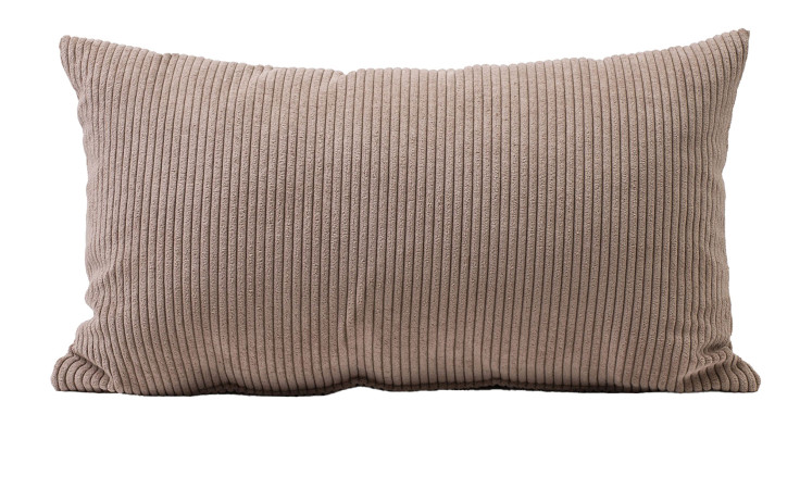 Das Kissen Capri 30 x 50 cm von Ambiente Trendlife hat eine weiche taupefarbene Kordstruktur auf weißem Grund.