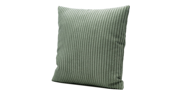 Die Ambiente Trendlife Kissenhülle Anafi 40x40cm in Salbei Grün mit vertikalen Rippen steht aufrecht auf weißem Grund.