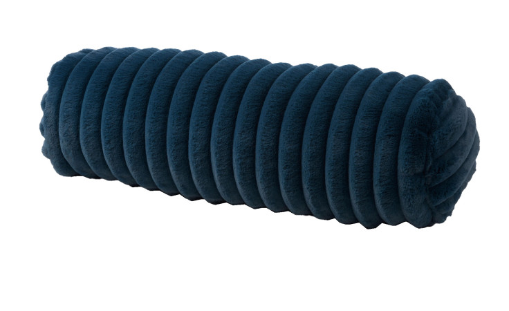 Die Ambiente Trendlife Kissenrolle Vito 60 x 20 cm ist ein zylindrisches, petrolfarbenes Kissen mit einer gerippten, samtartigen Struktur.