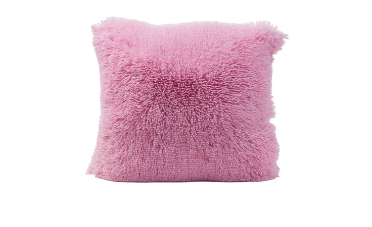 Das Kissen Crazy 60 x 60 cm von Ambiente Trendlife ist ein quadratisches, flauschiges rosa Synthetikfaser-Kissen mit zotteliger Struktur.