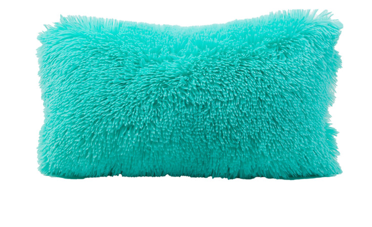 Das Kissen Crazy 30 x 50 cm von Ambiente Trendlife aus Synthetikfaser in Türkis mit flauschiger Struktur.