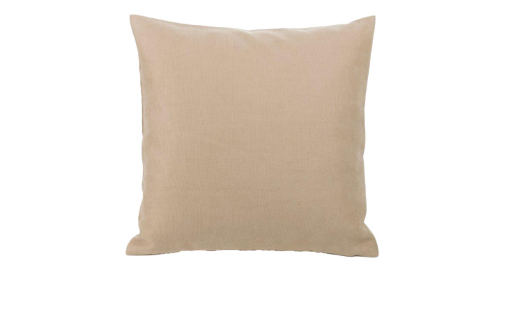 Eine taupefarbene Ambiente Trendlife Kissenhülle Dante 50x50cm auf weißem Hintergrund.