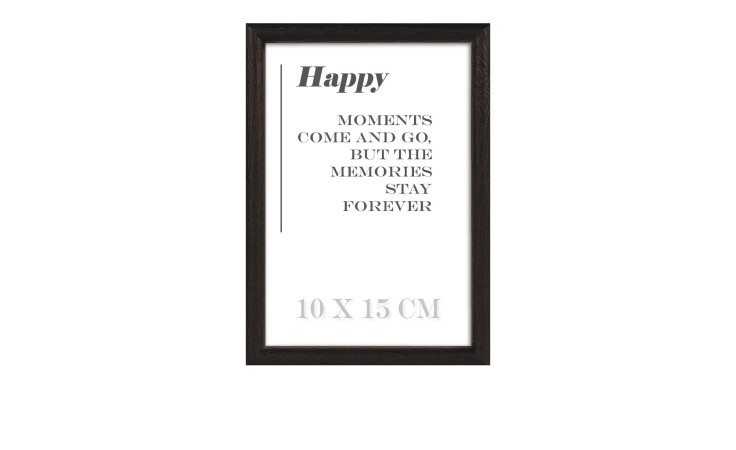 Der Holz-Bilderrahmen Happy 10 x 15 cm hält Ihre Erinnerungen mit einem Rahmen aus schwarzem Holzwerkstoff und einer Glasfront für immer fest.