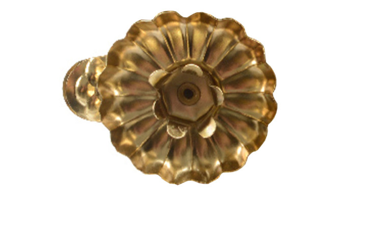 Ein dekoratives Kerzenhalter-Set auf Klammer 10 tlg. von vorne auf weißem Hintergrund.