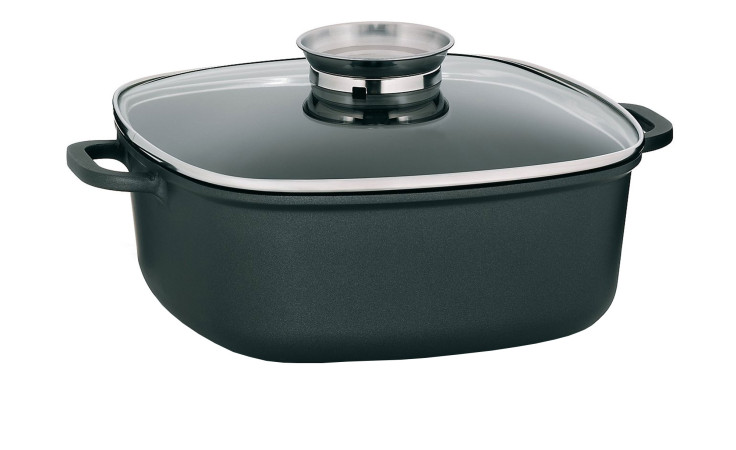 Servierpfanne Kerros 28 cm: Aluminiumtopf mit Griffen und Glasdeckel mit Dampfabzug aus Metall.