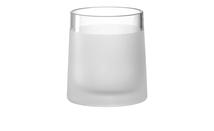 Ein halb gefülltes Tischlicht Novara 10,5 cm von Leonardo befindet sich auf einem schlichten weißen Hintergrund.