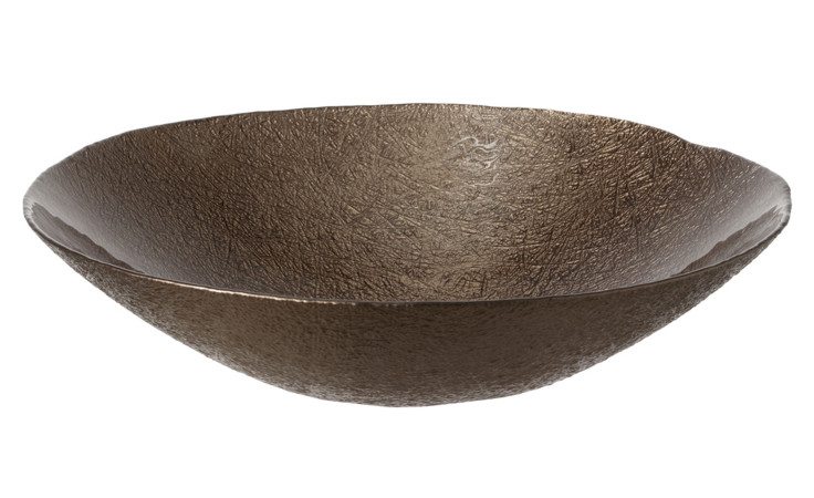 Die Leonardo Schale Como ist eine texturierte, bronzene Metallschale mit einem Durchmesser von 32 cm und einem leicht unregelmäßigen Rand.