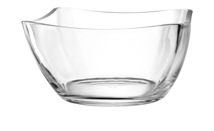 Die Leonardo Schale Piazza 23 cm, eine transparente Glasschale mit gewelltem Rand, steht auf einem weißen Hintergrund.