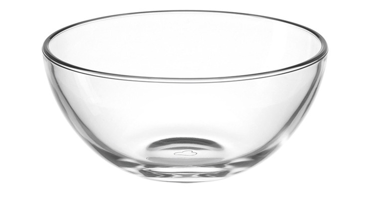 Die Leonardo Schale Cucina ist eine 14 cm große, transparente Glasschale mit einer glatten, runden Form auf weißem Hintergrund.