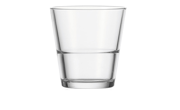 Ein Leonardo Whiskyglas Event 280 ml Becher steht aufrecht auf einem weißen Hintergrund.