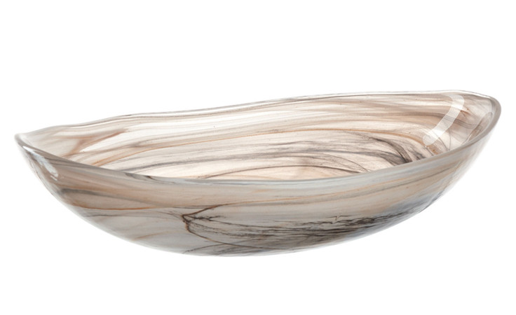 Die Leonardo Schale Alabastro 22 cm ist eine ovale Glasschale mit einem beige marmorierten Design, ideal für elegante Dekorationen.
