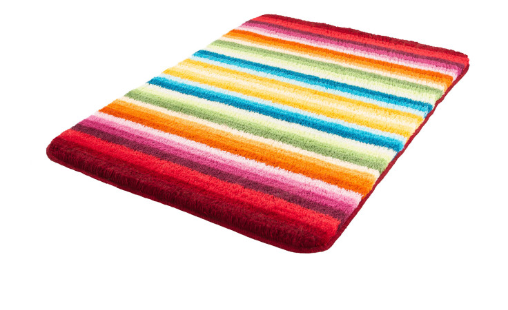 Der Badteppich Meusch von Kleine Wolke (70 x 120 cm) hat bunte Streifen auf weißem Synthetikfaser-Hintergrund.