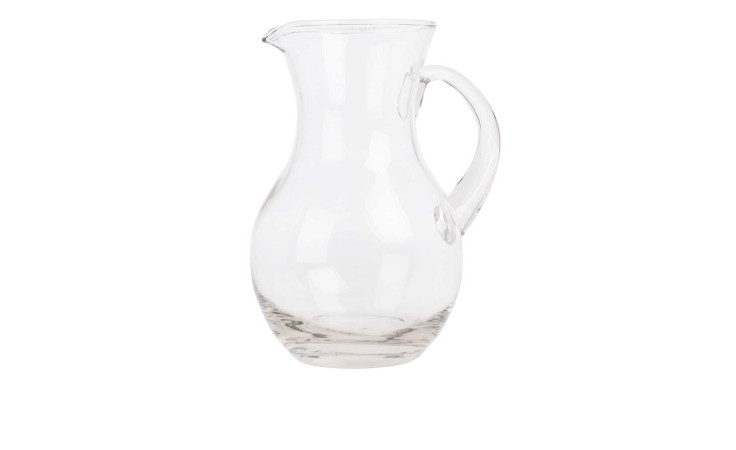Der Wasserkrug 1,5 l mit Henkel ist ein stilvolles Accessoire oder eine Dekoration auf einem schlichten weißen Hintergrund.