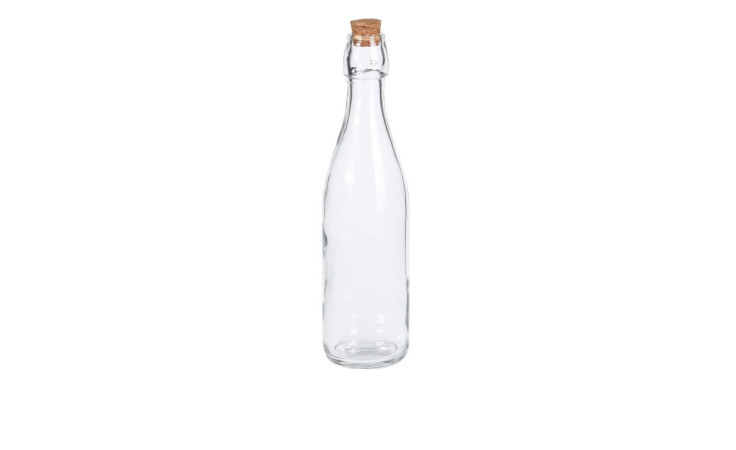 Die Glasflasche 500 ml ist eine hohe, leere Flasche mit Korken, ideal als Dekoration oder stilvolles Accessoire.