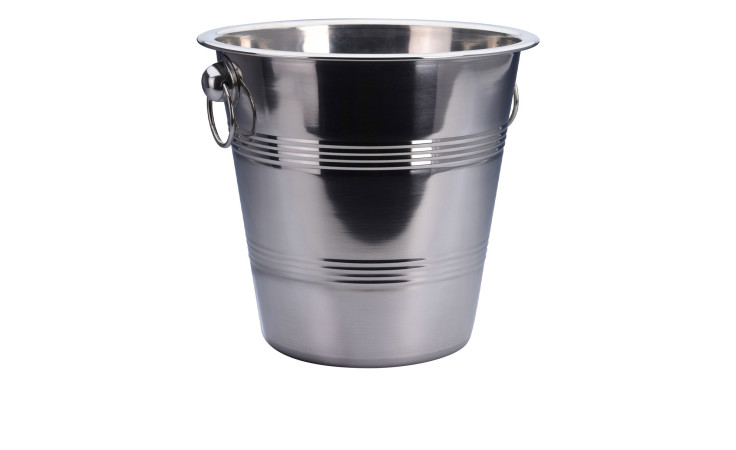 Sektkühler 22 cm: Glänzender Edelstahl-Eimer mit Griffen und Rillen, ideal als Dekoration, isoliert auf weiß.