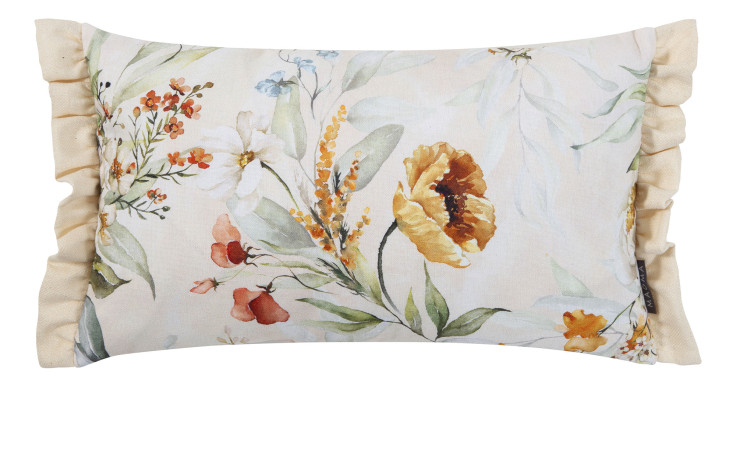 Kissenhülle Beaulieu 30 x 50 cm mit Aquarell-Blumenprint in Gelb, Weiß, Orange und cremefarbenen Rüschen.