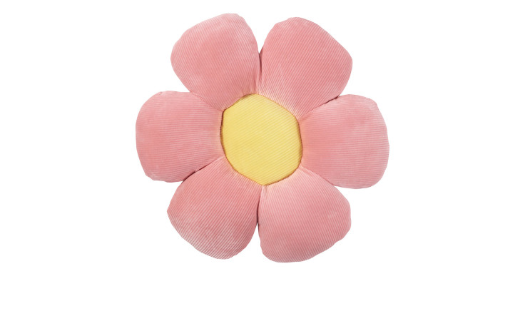 Blumenkissen Minnie 50 cm: rosa Blumenkissen, fünf Blütenblätter, gelbe Mitte, gerippter Stoff, auf weißem Hintergrund.