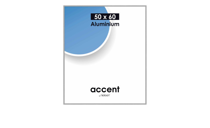 Bilderrahmen Accent 50 x 60 cm aus Aluminium mit einem silbernen Rahmen und transparentem Glas.