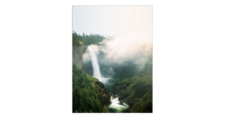 Glasbild Misty Waterfall 60 x 80 cm, Berglandschaft, Wasserfall 