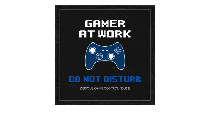 Pro-Art Rahmenbild Do Not Disturb 32,5x32,5cm: Schild mit Gamecontroller mit der Aufschrift "Gamer at work. Bitte nicht stören.