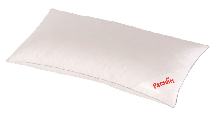 Ein rechteckiges weißes Paradies Federkissen Sinfonie fest 40x80 cm mit Logo vor weißem Hintergrund.