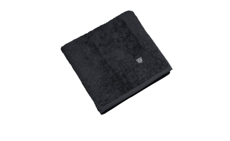 Gefaltetes Ross Handtuch Vita 50 x 100 cm aus Baumwolle mit kleinem gesticktem Logo, abgebildet auf weißem Hintergrund.