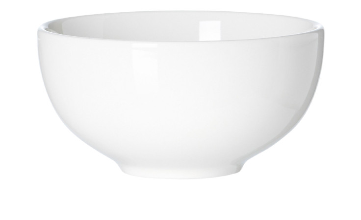 Die Schale Skagen 15 cm von Ritzenhoff & Breker ist eine schlichte weiße Porzellanschale mit einer glatten, runden Form.