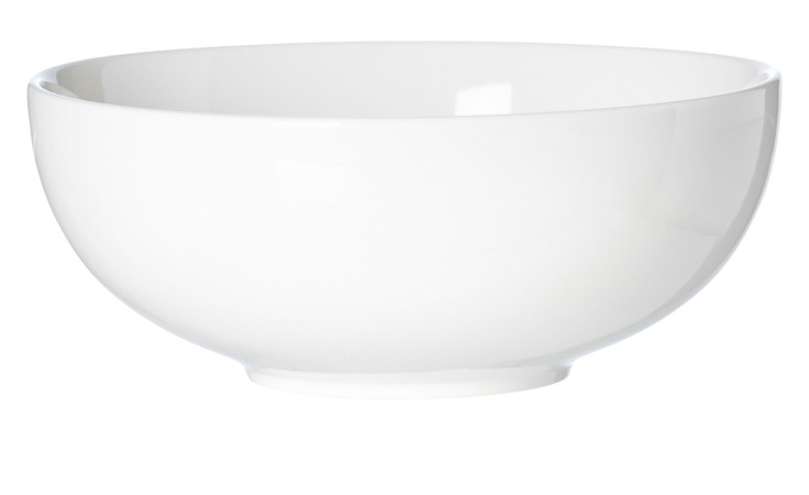 Die Schale Skagen 20 cm von Ritzenhoff & Breker, aus weißem Porzellan, steht auf weißem Grund.