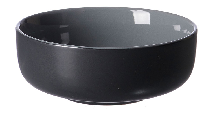 Die Müslischale Jasper 500 ml von Ritzenhoff & Breker ist schwarz mit einer glänzenden grauen Innenseite, abgebildet auf weiß.