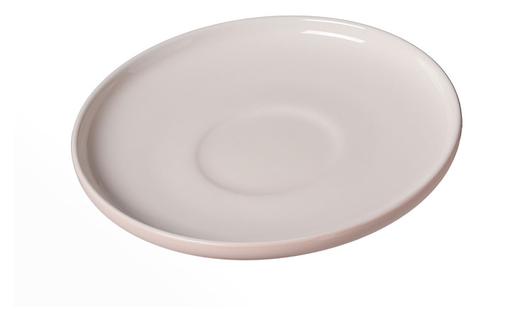 Die Ritzenhoff & Breker Kaffeeuntertasse Jasper 15cm ist eine schlichte, runde weiße Untertasse mit erhöhtem Rand und flacher Mitte.