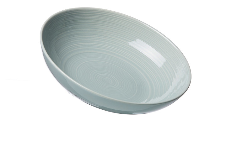 Der Suppenteller Suomi 20 cm von Ritzenhoff & Breker ist eine grau-blaue runde Schale mit einem Spiralmuster auf weißem Grund.