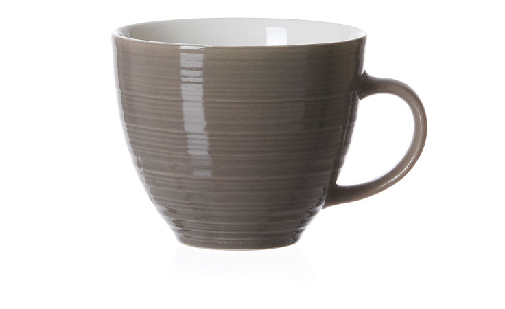 Die Kaffeetasse Suomi 230 ml von Ritzenhoff & Breker in Taupe, hier mit Henkel auf weißem Grund.