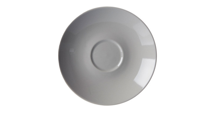 Eine Ritzenhoff & Breker Kaffeeuntertasse Doppio 16 cm aus grauem Porzellan, von oben gesehen auf weißem Grund.