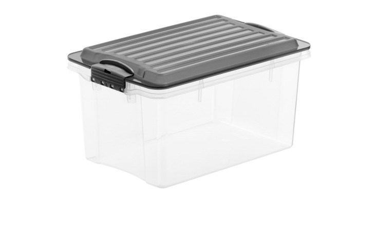 Stapelbox Compact A5 4,5 l aus transparentem Kunststoff mit schwarzem Deckel.