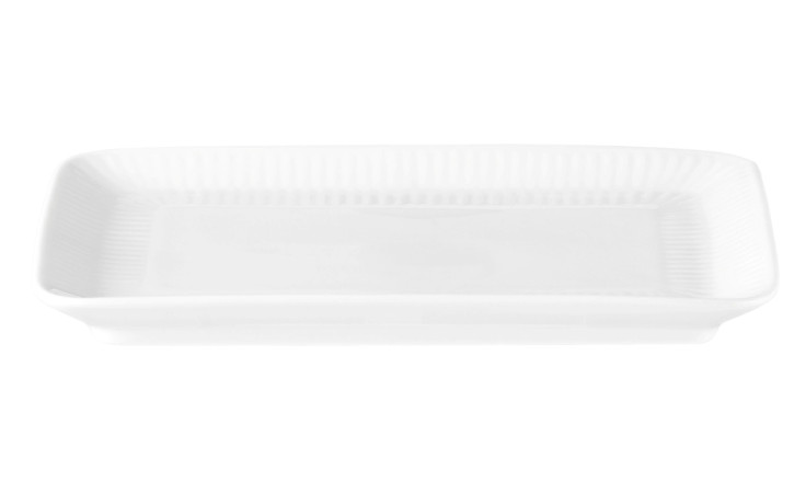 Seltmann Butterplatte Amina 18,5 x 12,5 cm: rechteckige Porzellanplatte mit feiner Linienstruktur seitlich, Draufsicht.