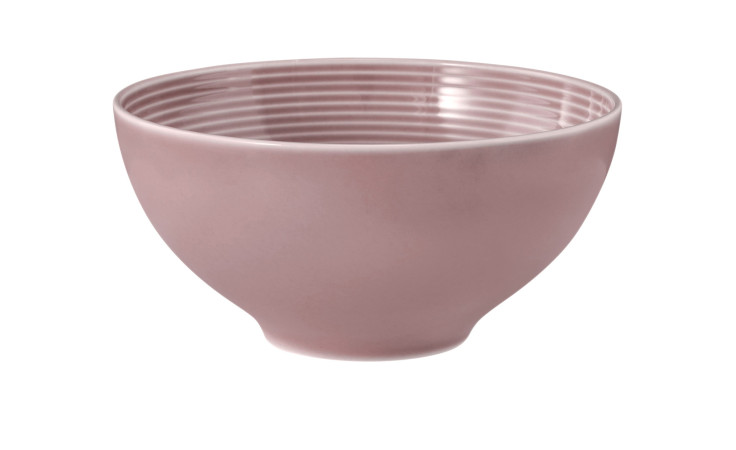 Die Seltmann Schüssel Beat 15,5 cm in Rosa hat glatte Außenseite, gerilltes Inneres und mattes Finish.