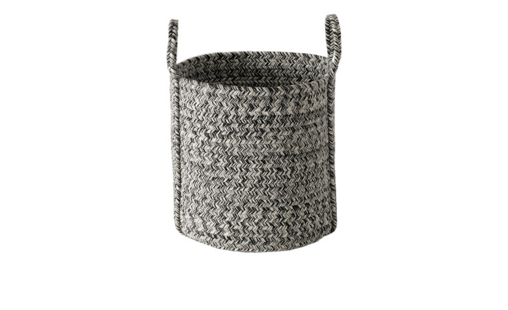 Boltze Deko-Korb Trollo, grauer geflochtener Korb mit zwei Henkeln, 43 cm hoch, aufrecht auf weißem Grund.