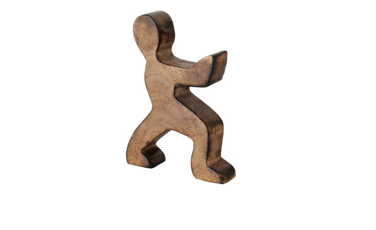 Dekomann Soppy: Holzfigur in Form eines gehenden Menschen mit einfachen Gesichtszügen, ideal für eine natürliche Dekoration.