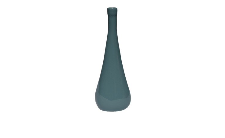 Die Vase 27 cm Blau ist hoch, schmal, aus Keramik und glänzend - ideal für die Präsentation vor einem schlichten weißen Hintergrund.
