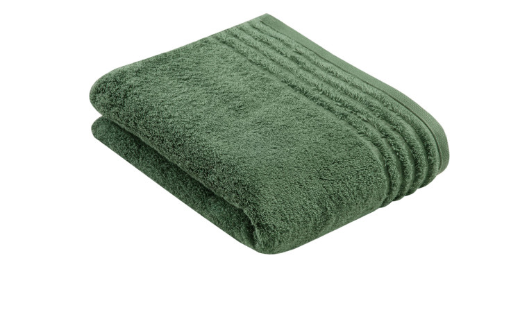 Ein gefaltetes Vossen Duschtuch Vienna Style Supersoft 67 x 140 cm mit strukturiertem Rand auf weißem Grund.