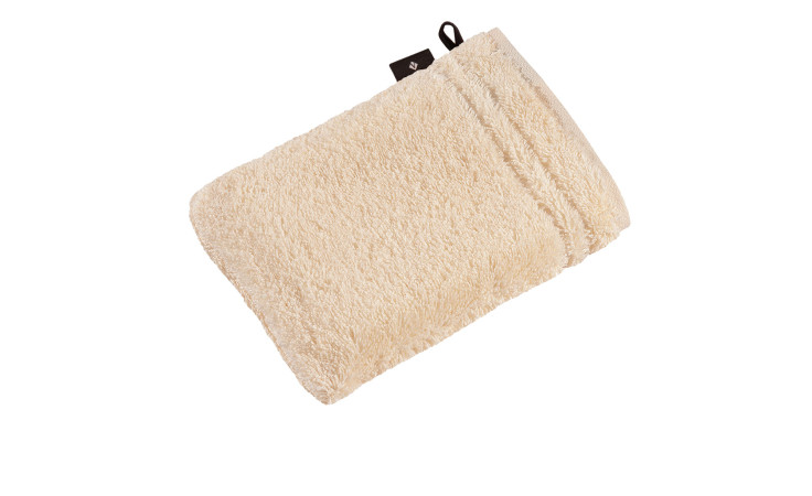 Ein beiger Vossen Waschhandschuh Vienna Style Supersoft 16x22cm mit schwarzer Aufhängeschlaufe, auf weißem Hintergrund.